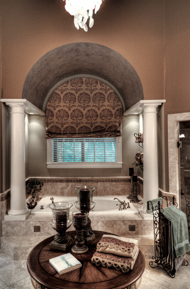 A metallic ceiling and accent colored walls make this Franklin, TN customer’s master bath the perfect spa retreat.