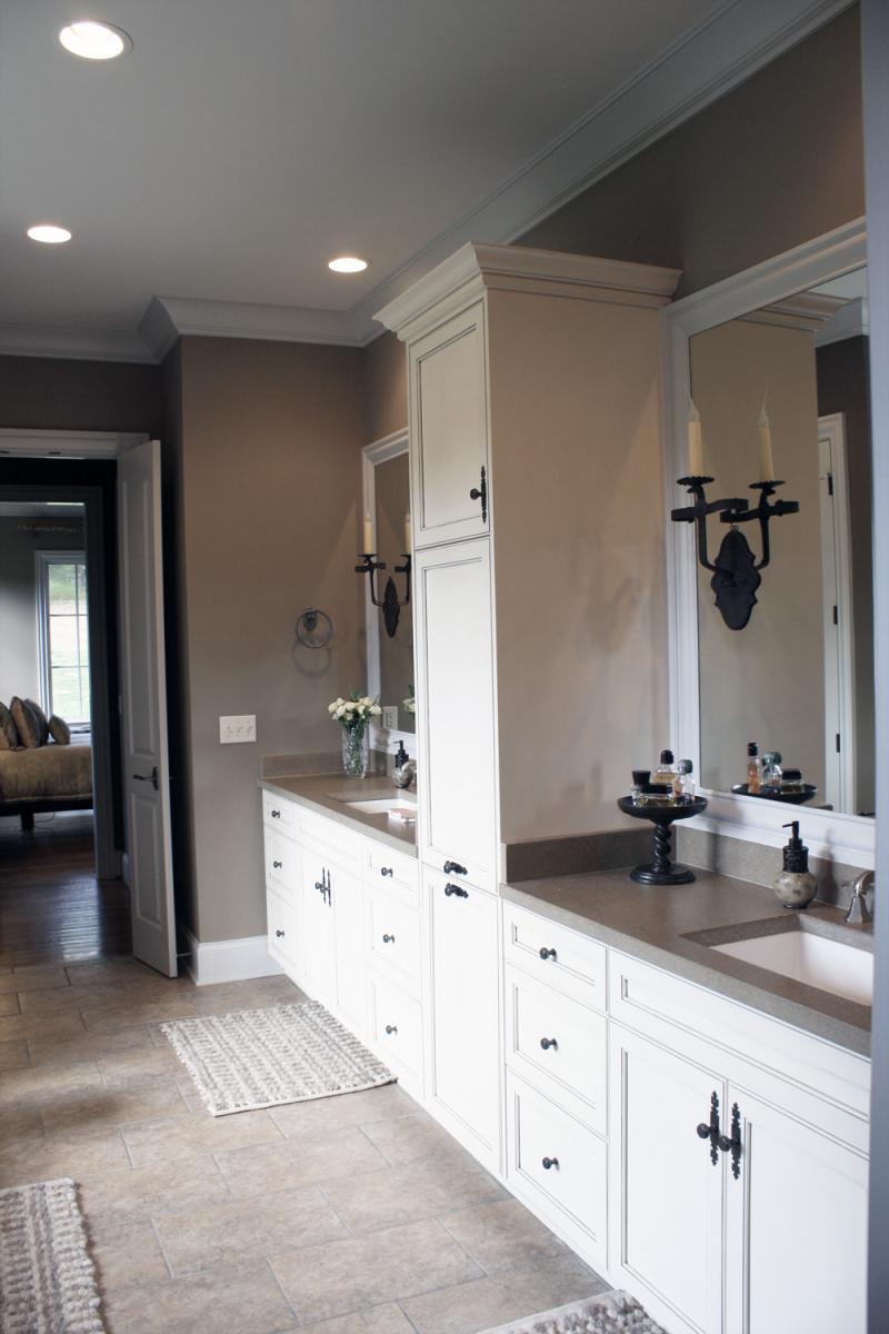 Master bathroom with custom color palate and painted professionally by faux decor