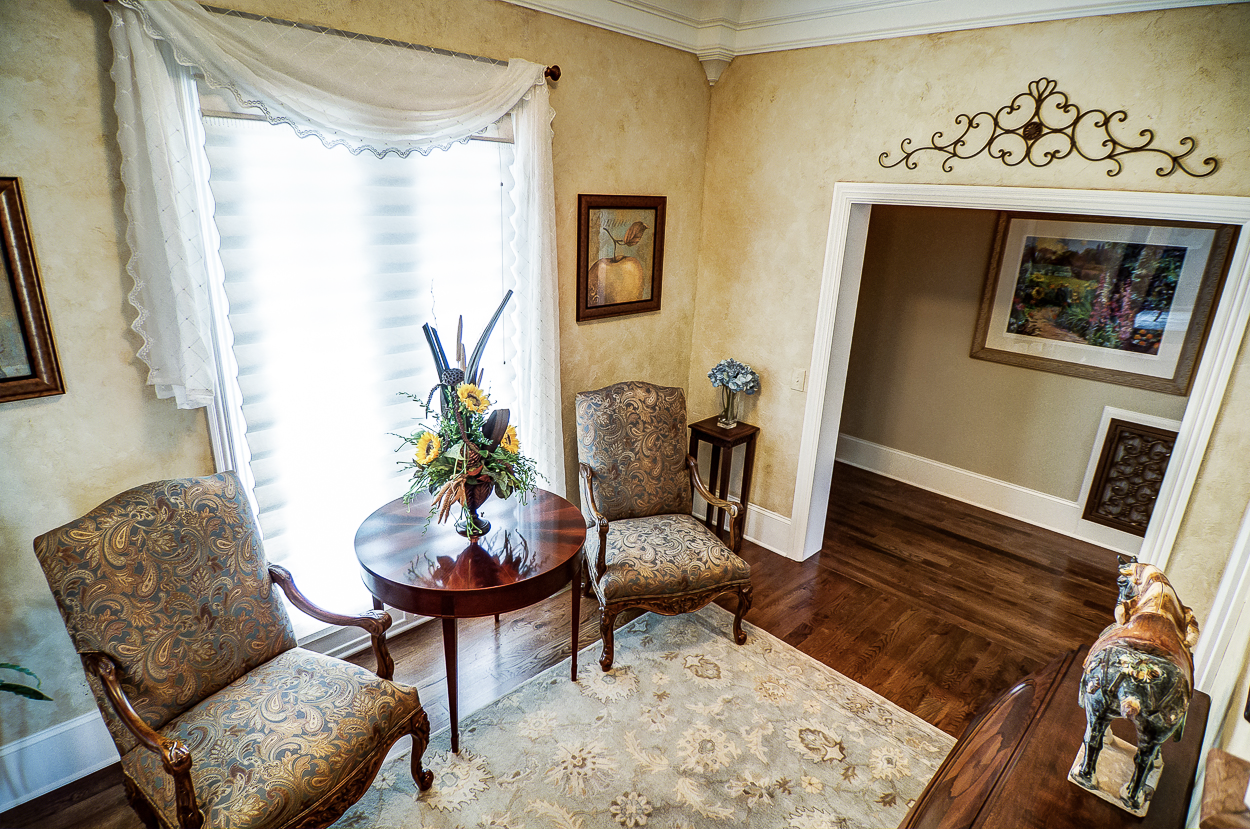 Custom colored French plaster walls for this Franklin, TN customer’s parlor.