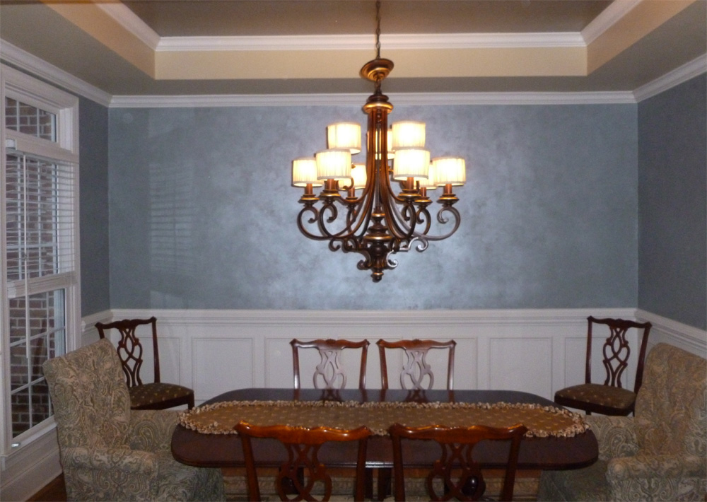 Metallic silver ceiling with Frosted Blue Lusterstone walls over silver blue base wall color.